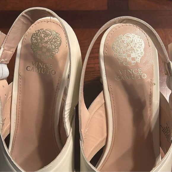 Vince Camuto Cream/ Ivory Slingback
Sandals(Size 9M) - Picture 13 of 15